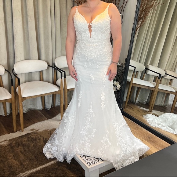 Wedding dress